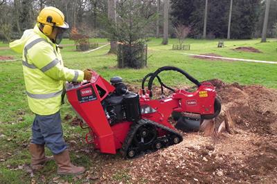 Toro STX-26  stump grinder - image: HW